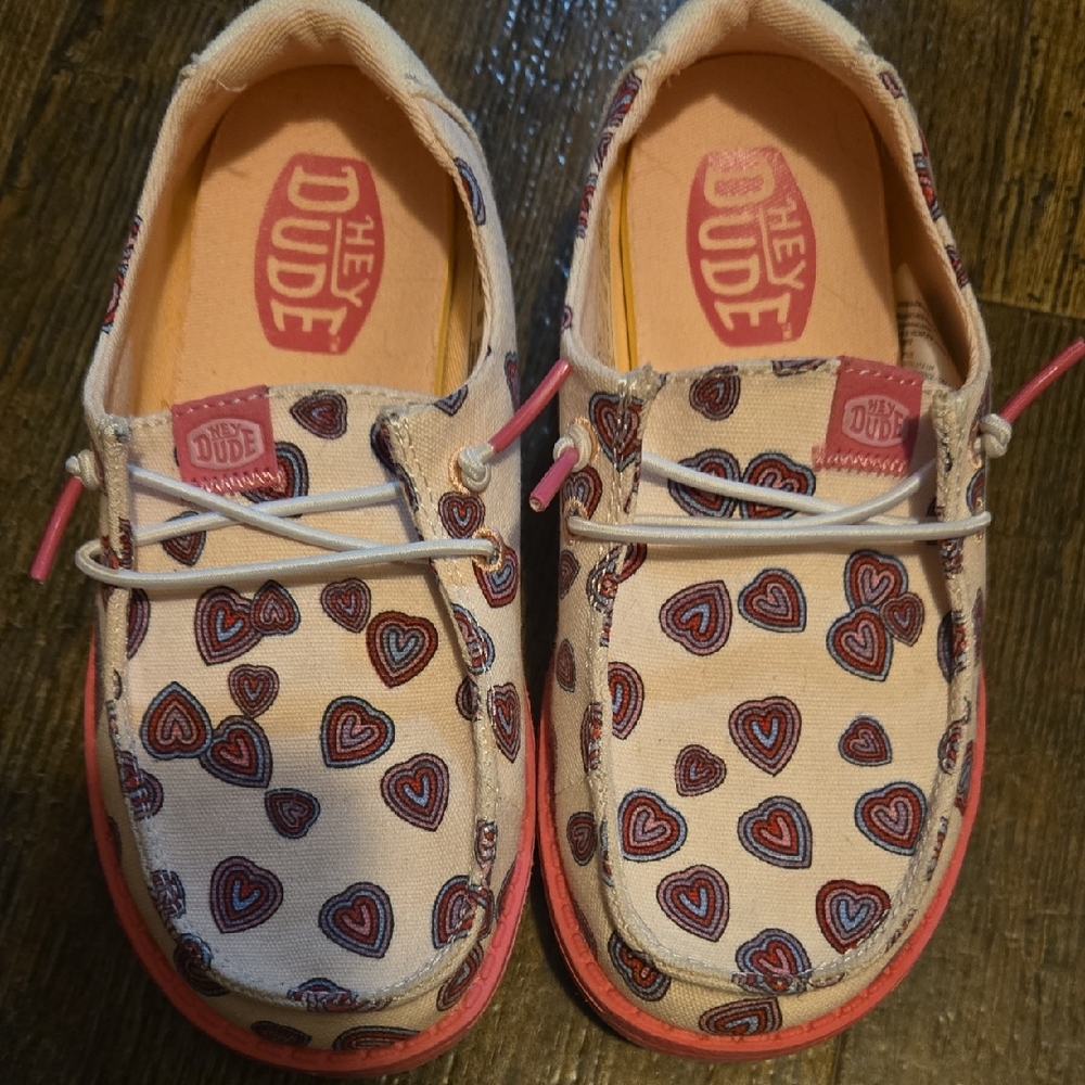 Hey Dude Kids Moccasins - Pink and Cream Heart Pattern